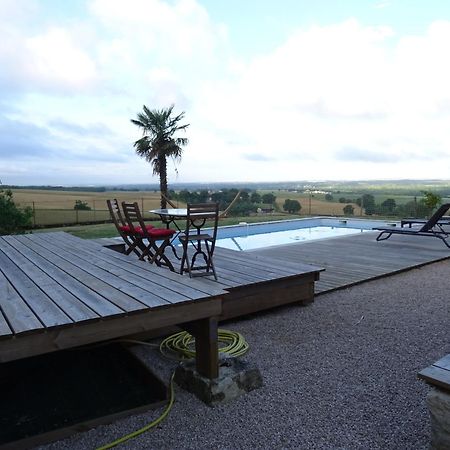 Pigeonnier De Sabaillan Bed & Breakfast Castelnau-d'Arbieu Bagian luar foto