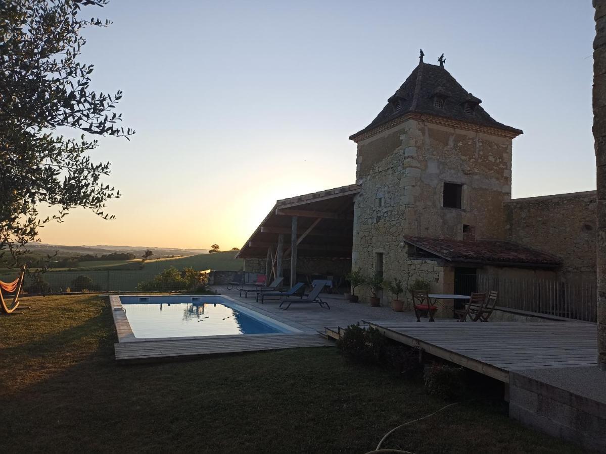 Pigeonnier De Sabaillan Bed & Breakfast Castelnau-d'Arbieu Bagian luar foto