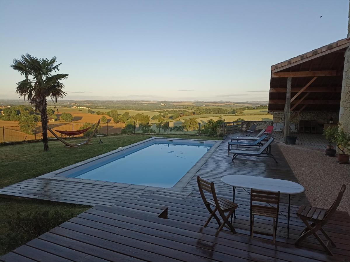 Pigeonnier De Sabaillan Bed & Breakfast Castelnau-d'Arbieu Bagian luar foto