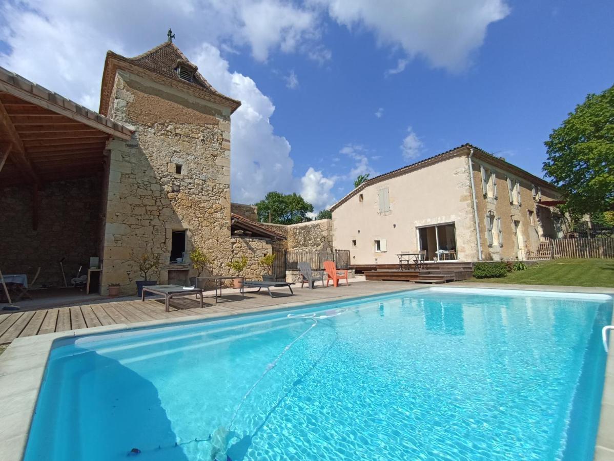 Pigeonnier De Sabaillan Bed & Breakfast Castelnau-d'Arbieu Bagian luar foto